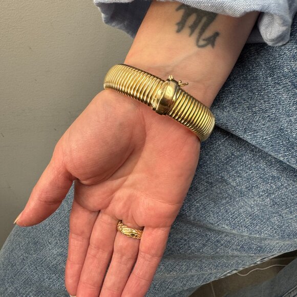 Cobra Bracelet Elastic | Chunky Tubogas Stacking Bracelet 14K Gold-Plated Silver - Picture 4 of 4